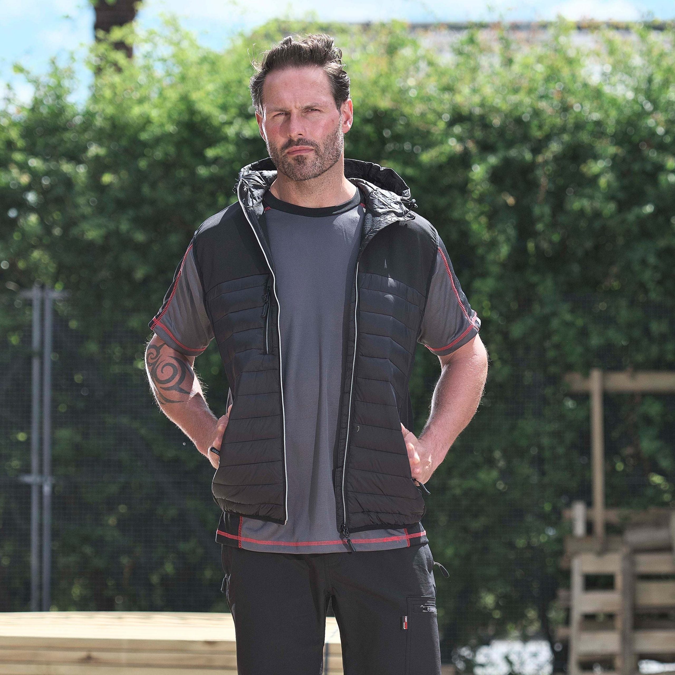 Tuffstuff Howden Hooded Bodywarmer #colour_black