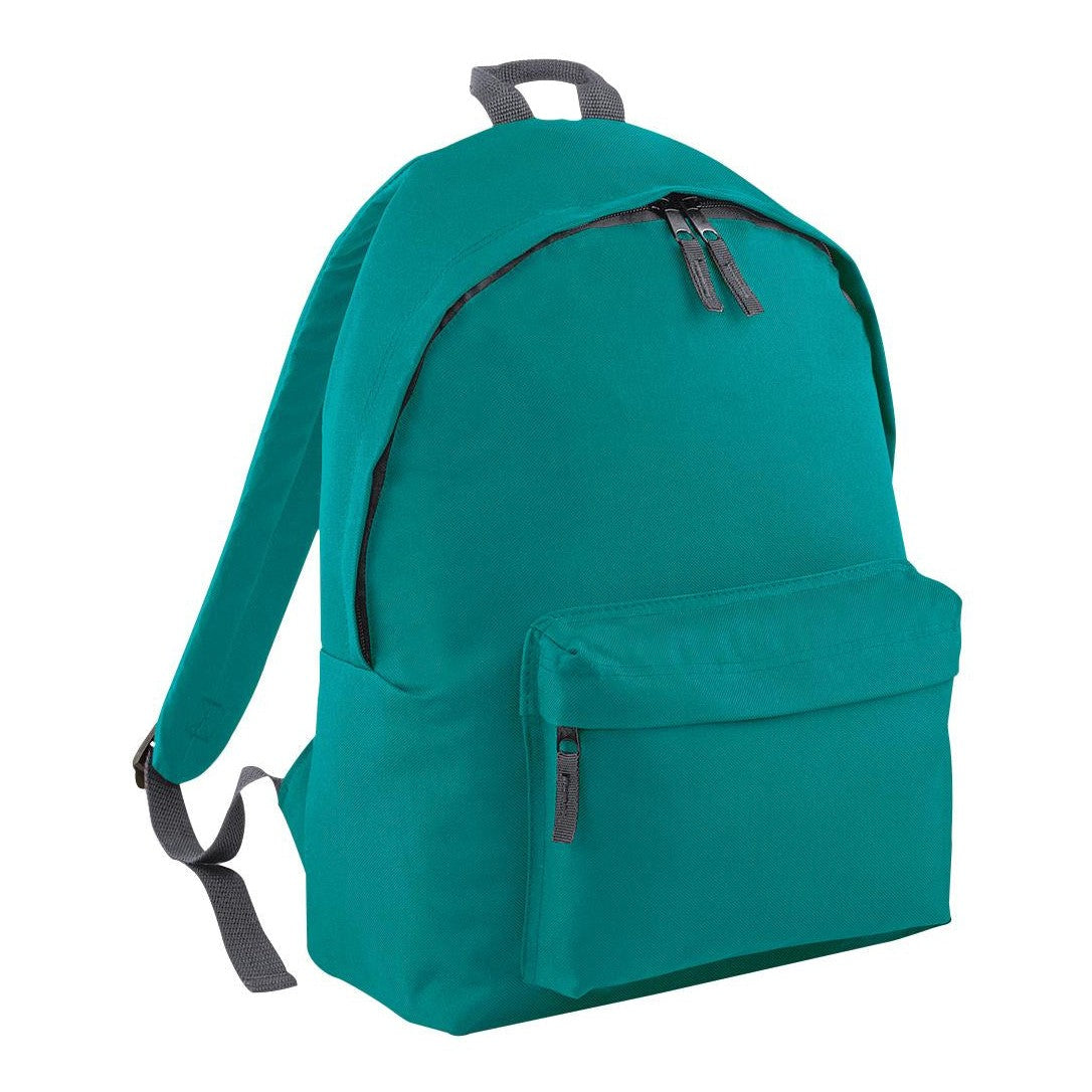 Zippered main compartment