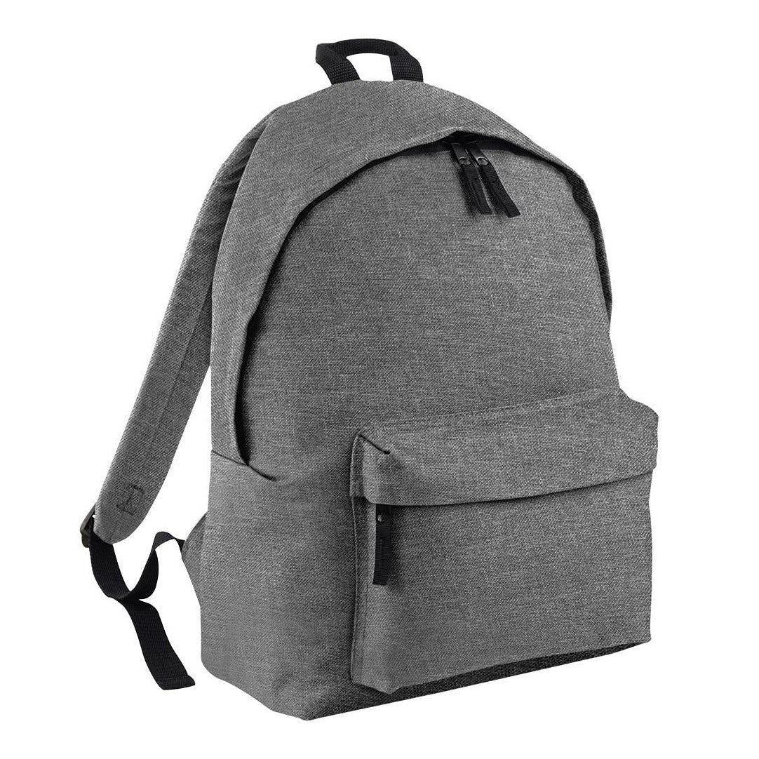 Zippered main compartment