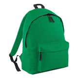Zippered main compartment