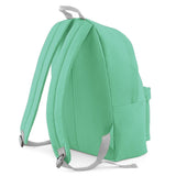 Zippered main compartment