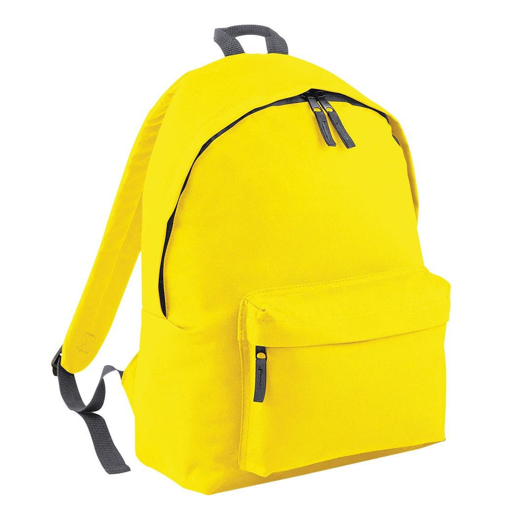 Zippered main compartment