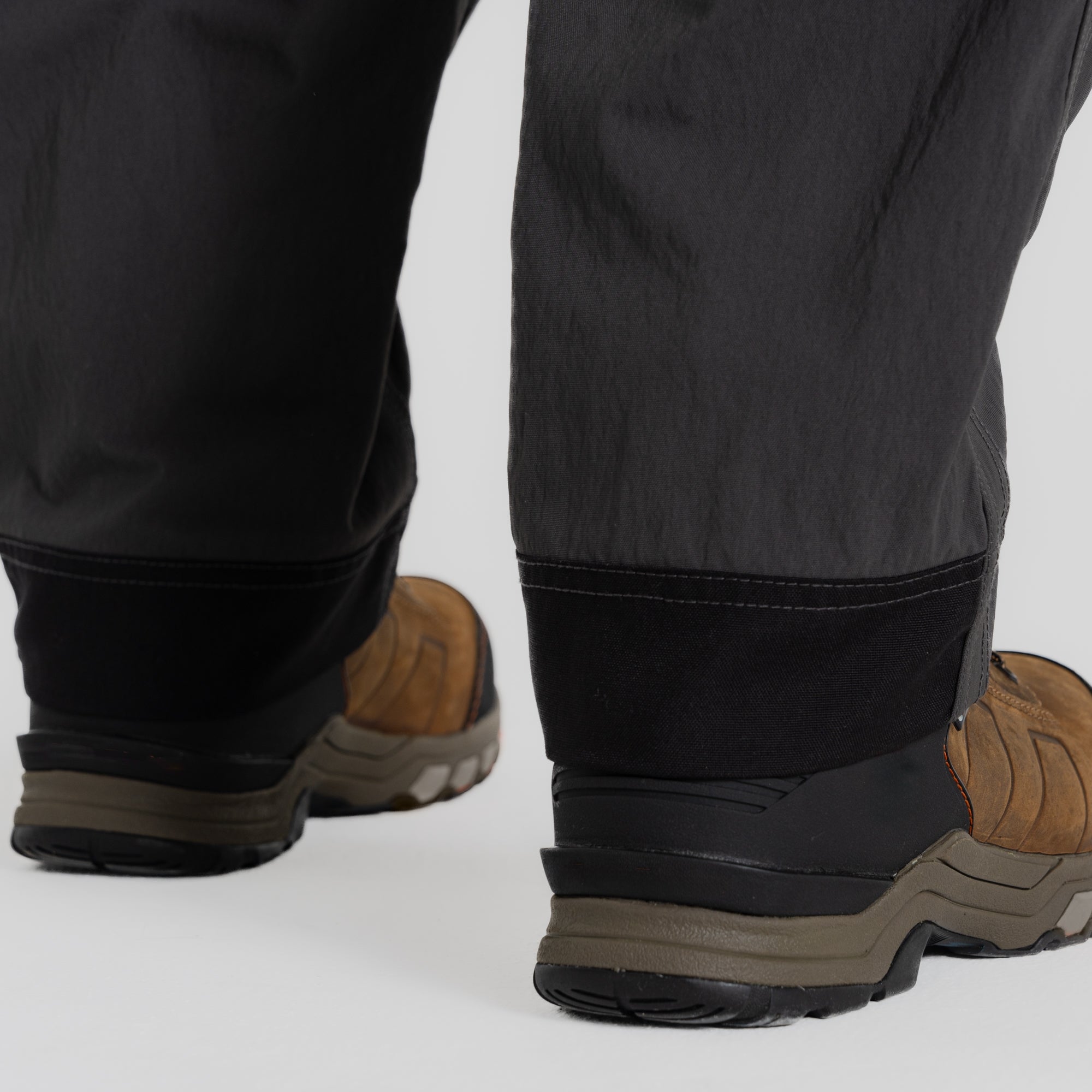 #colour_carbon-grey-black