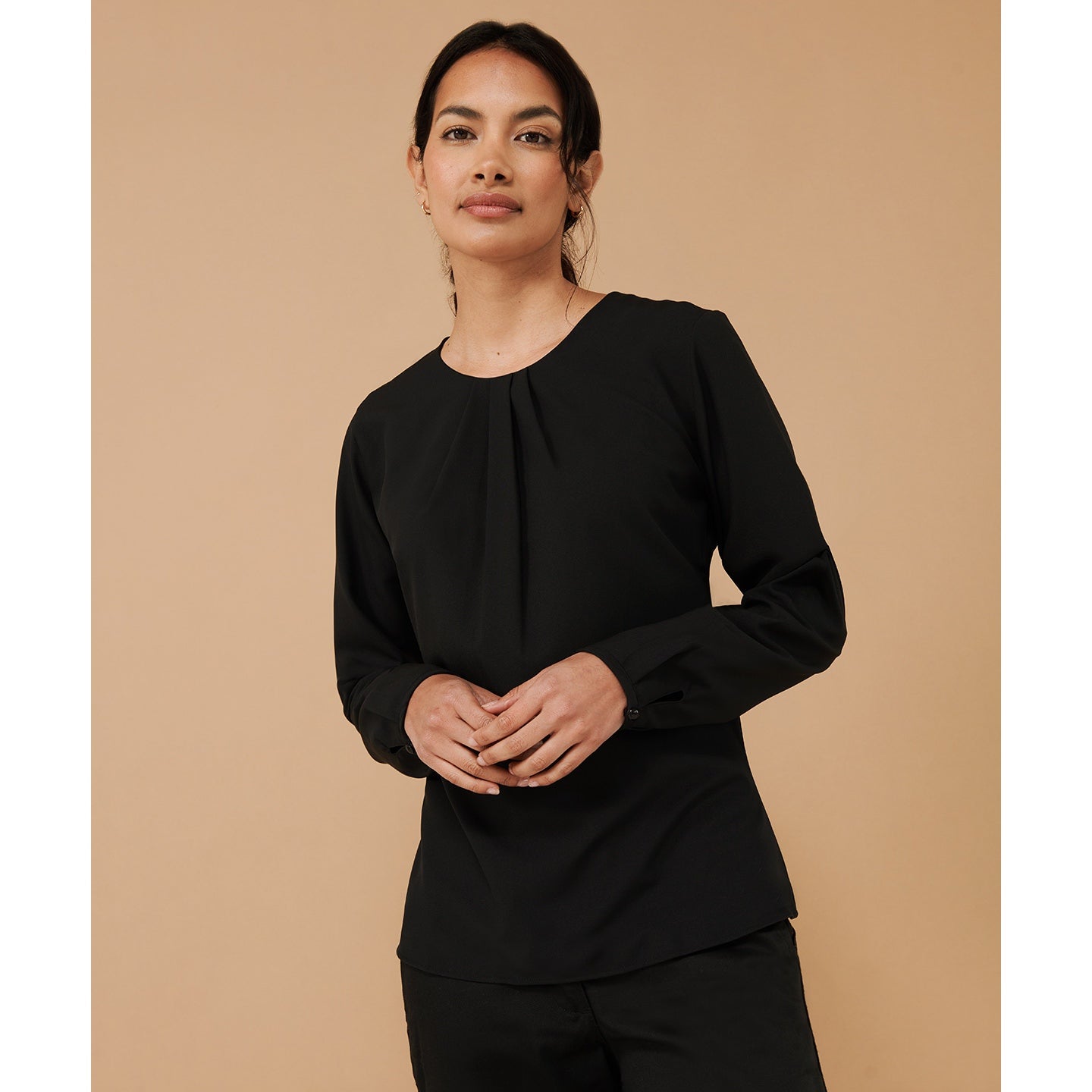 Henbury Women's Pleat Front Long Sleeve Blouse