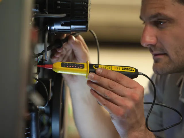 STANLEY® Intelli Tools FatMax® LED Voltage Tester
