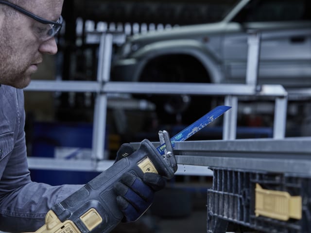 IRWIN® 810R Sabre Saw Blade Metal & Wood Cutting 200mm Pack of 25