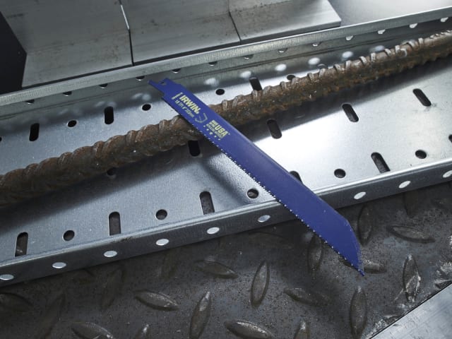 IRWIN® 818R Sabre Saw Blade Metal Cutting 200mm 18 TPI Pack of 2