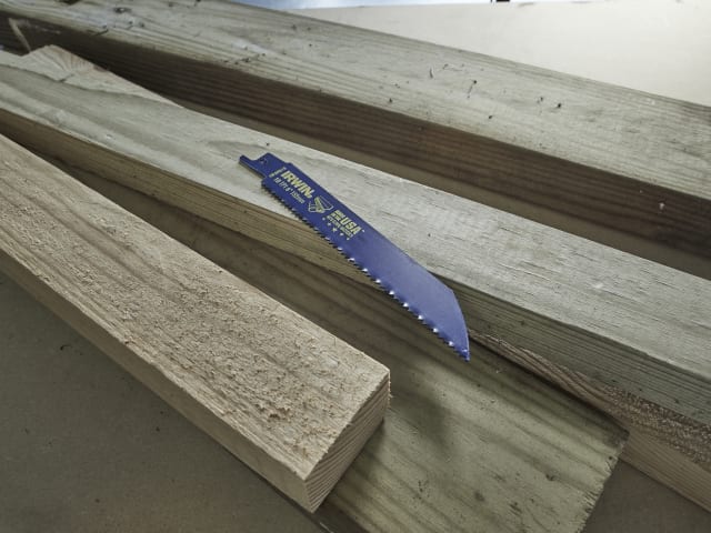 IRWIN® 610R Sabre Saw Blade Metal & Wood Cutting 150mm Pack of 2