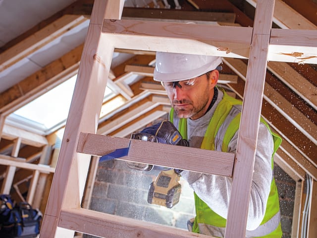 IRWIN® 956R Sabre Saw Blade Nail Embedded Wood Cutting 225mm Pack of 2