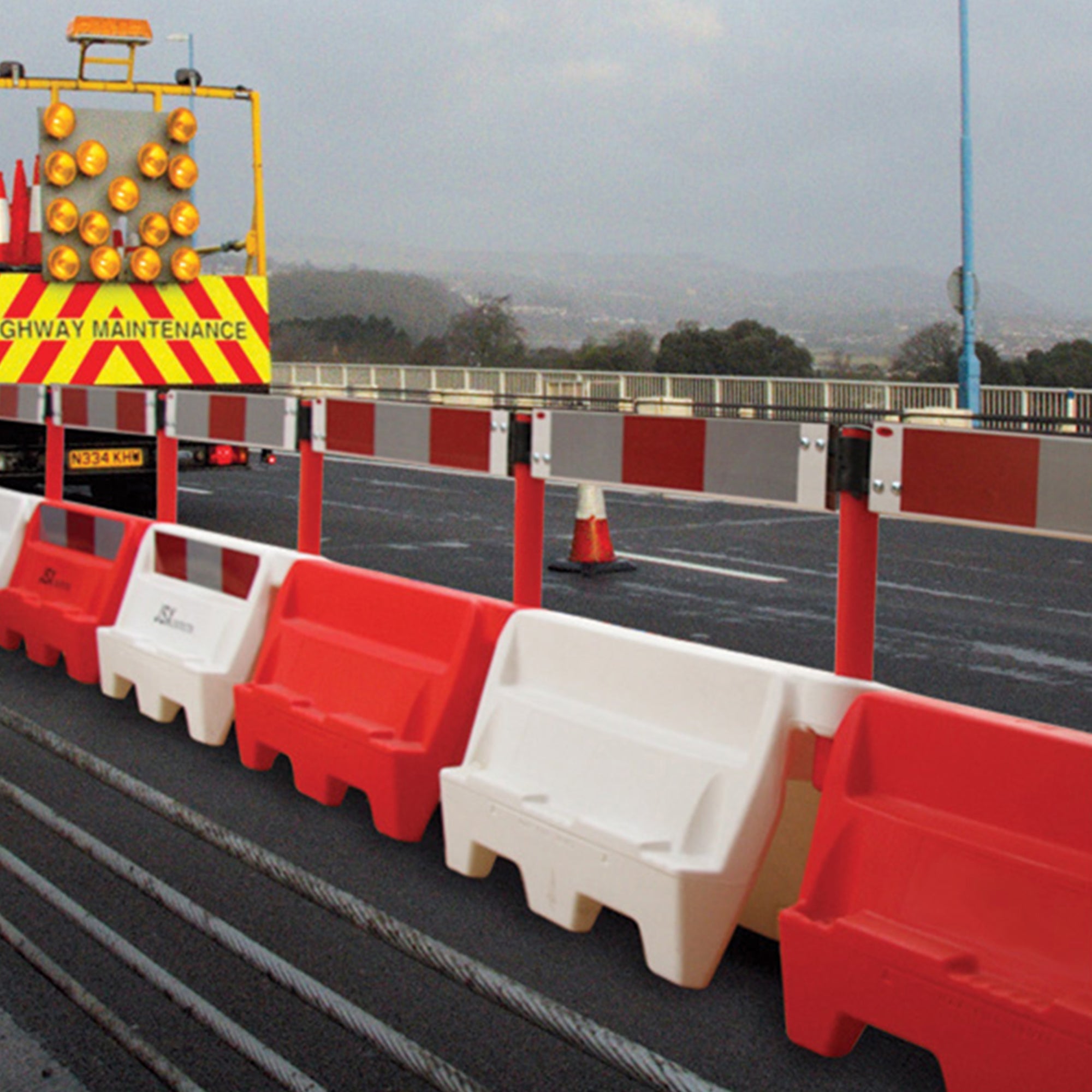 JSP Roadbloc Traffic Seperator with Reflectives