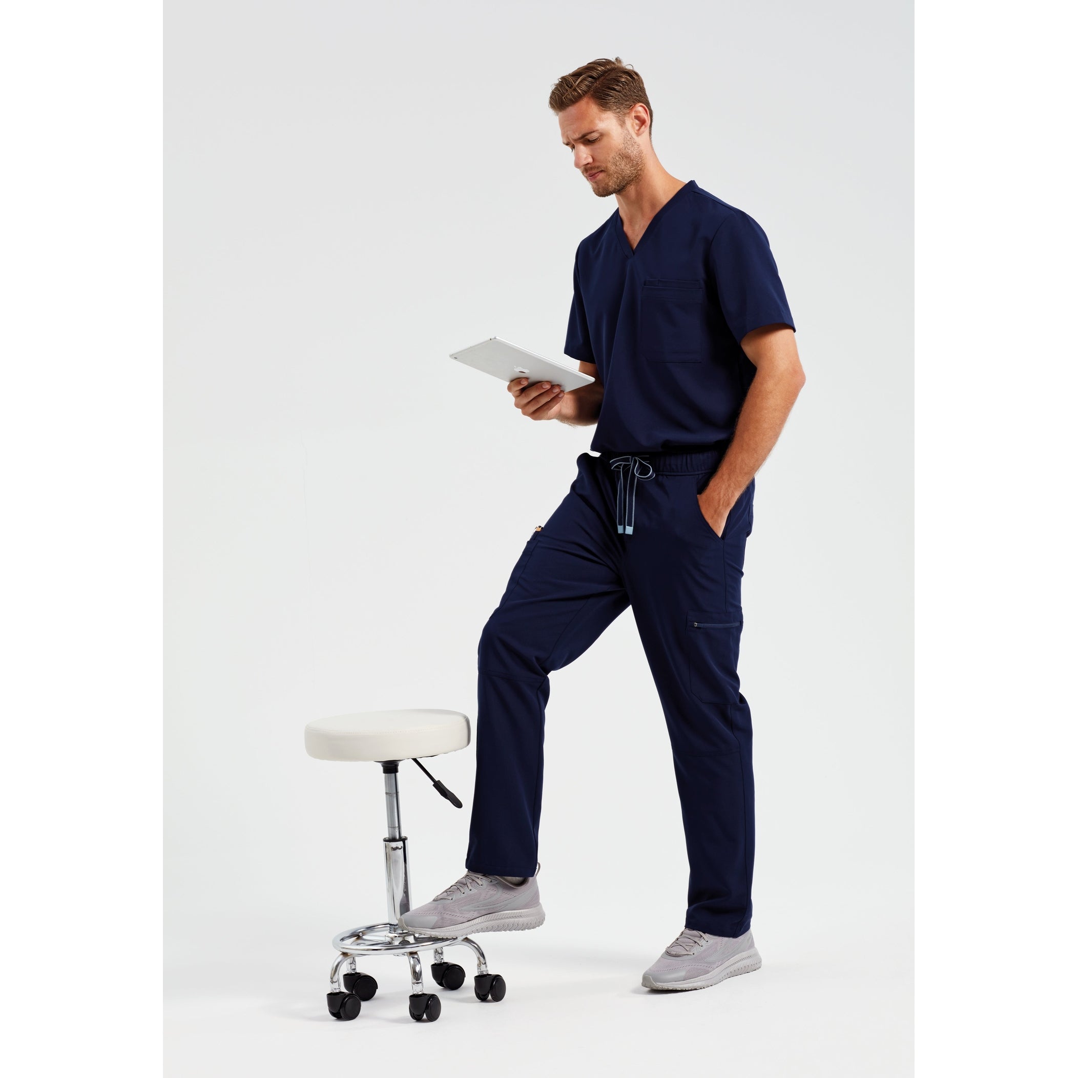 'Relentless' Onna-Stretch Cargo Pants