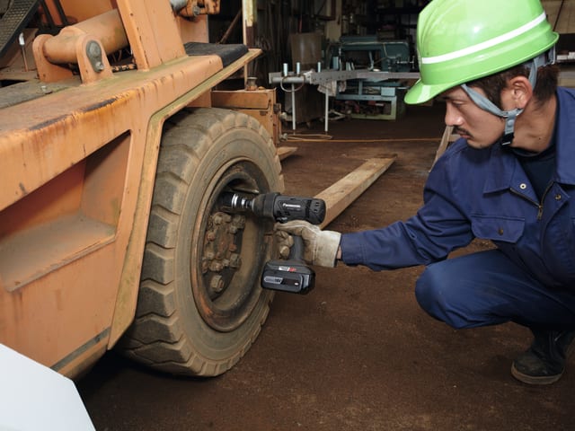 Panasonic EY7552X Heavy-Duty Impact Wrench 18V Bare Unit