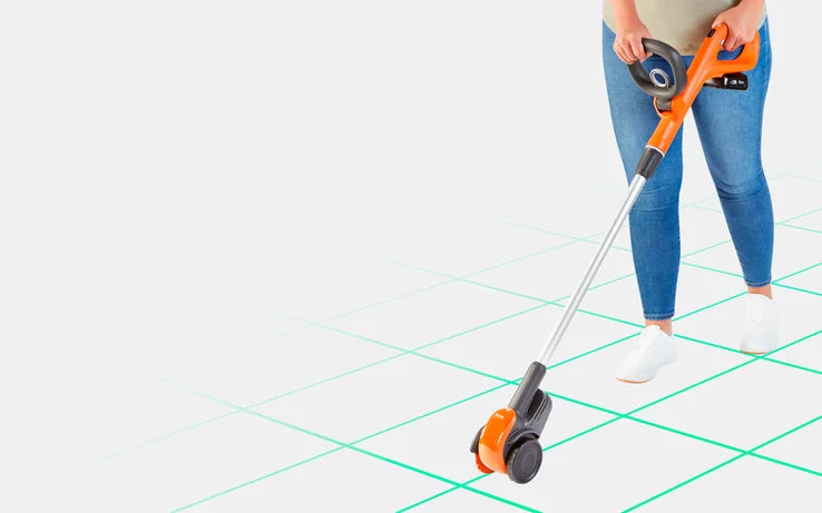 FLYMO 18V EasiWeeder – Cordless Weed Brush