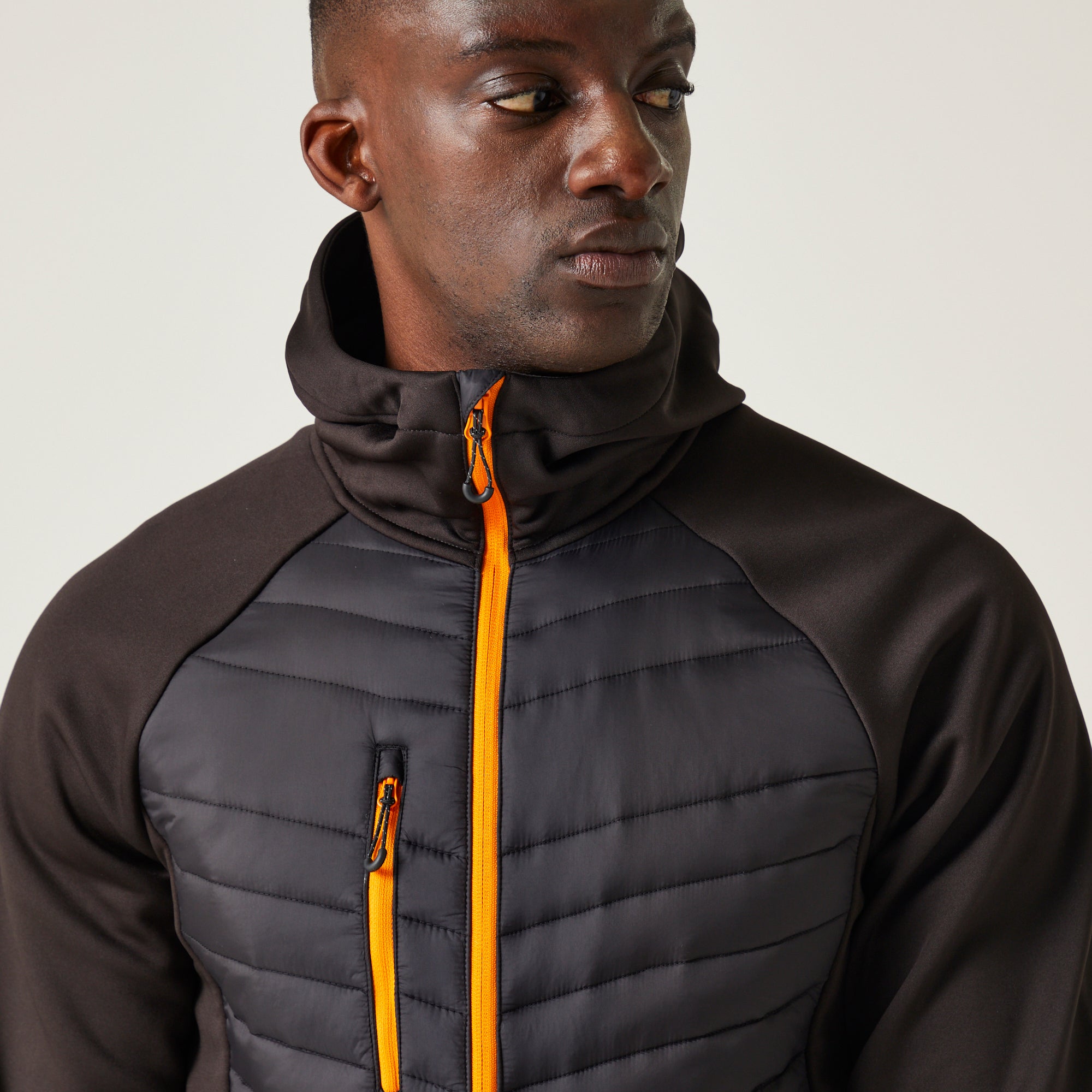 #colour_black-orange-pop