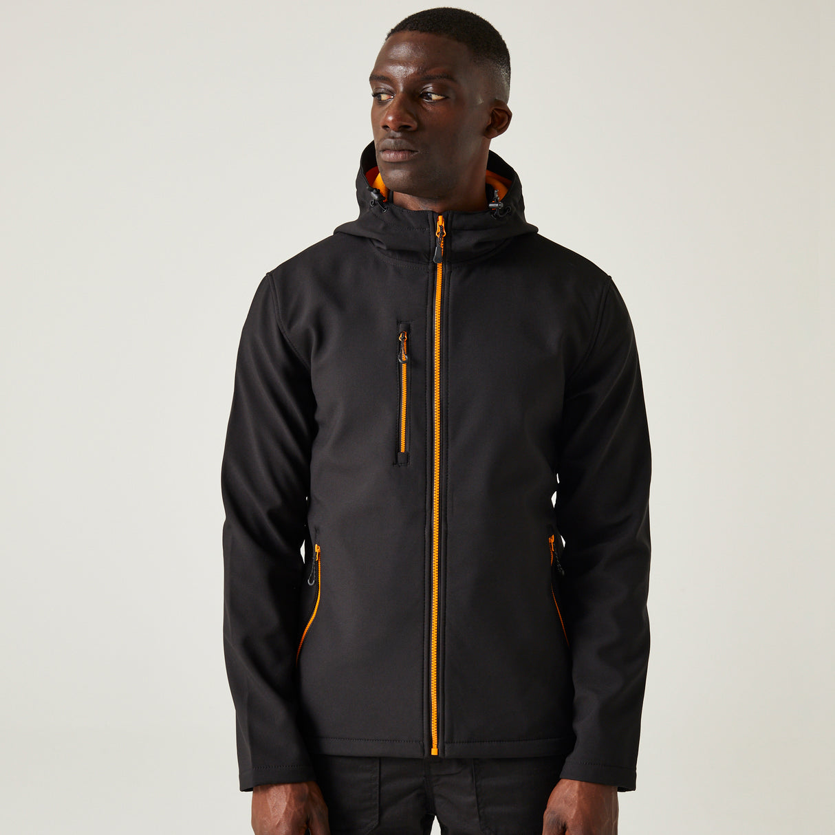 #colour_black-orange-pop