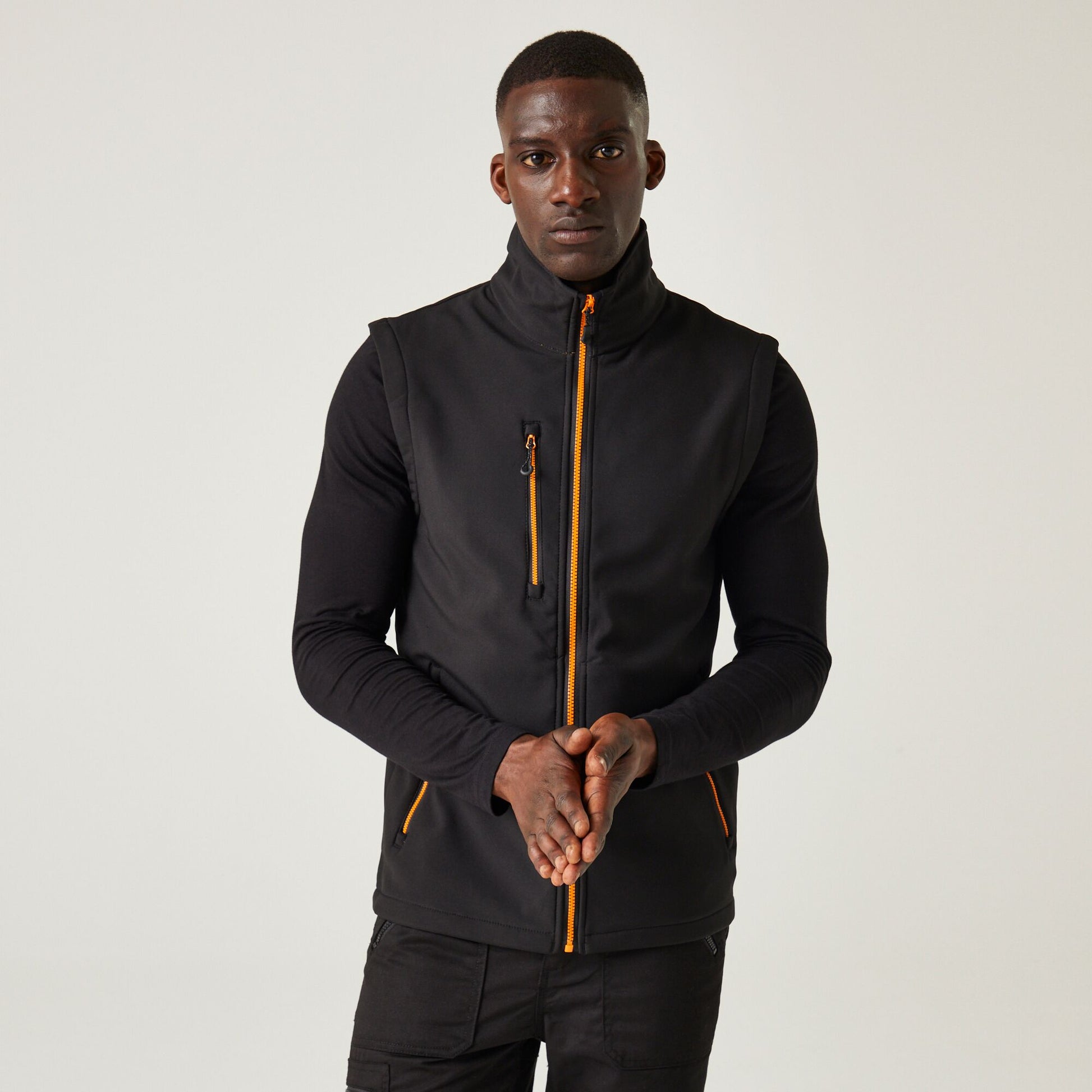 #colour_black-orange-pop