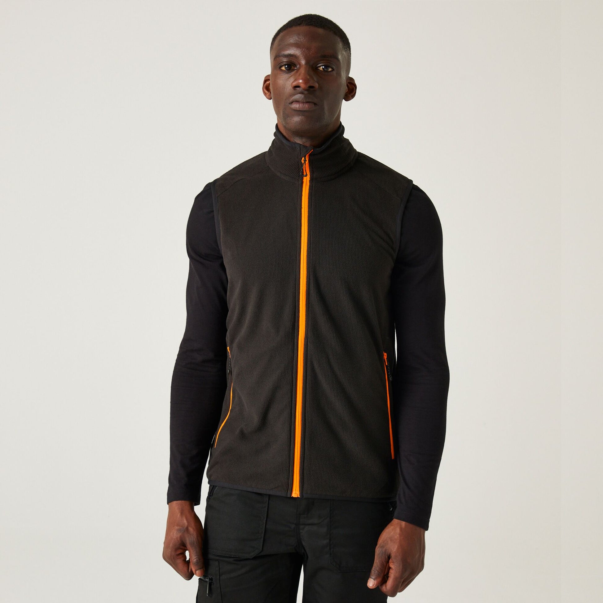 #colour_black-orange-pop