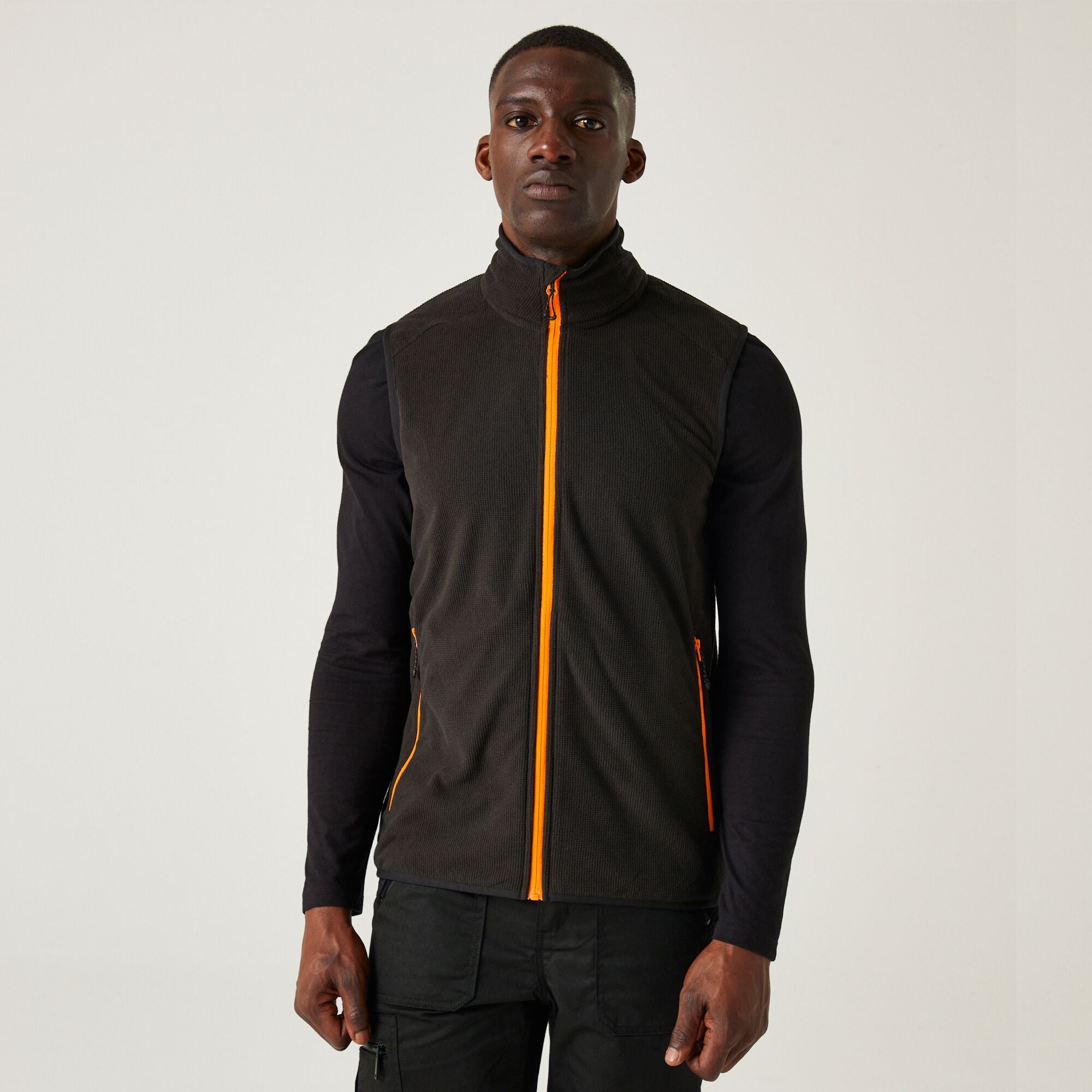 #colour_black-orange-pop