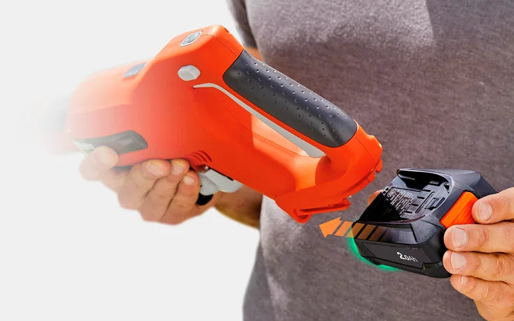 FLYMO EasiClean Li Plus – Cordless Battery Pressure Washer with Accessories