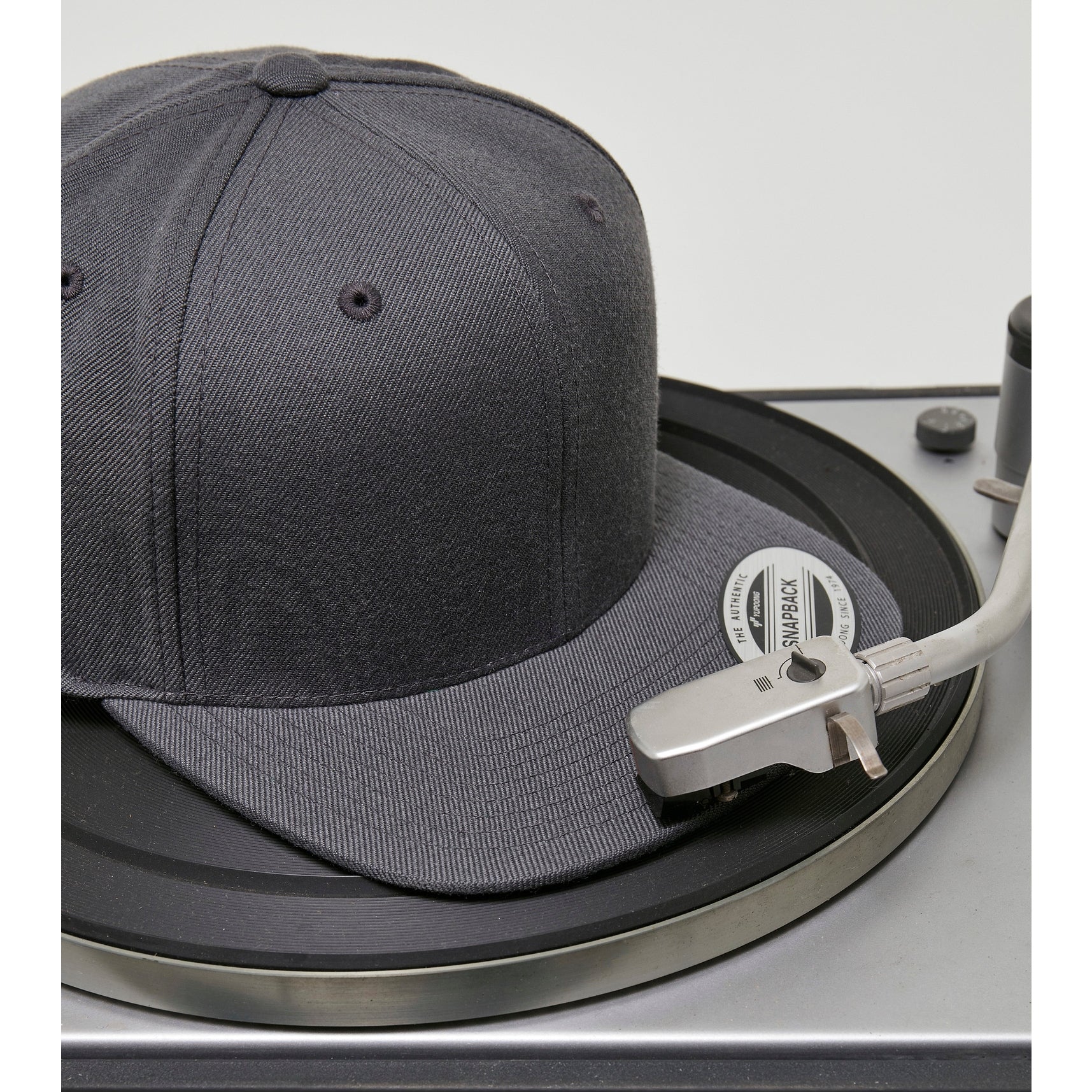 Flexfit By Yupoong The Classic Snapback (6089M)