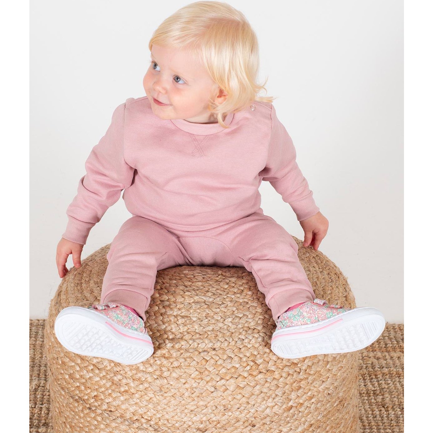 Larkwood Sustainable Sweatshirt