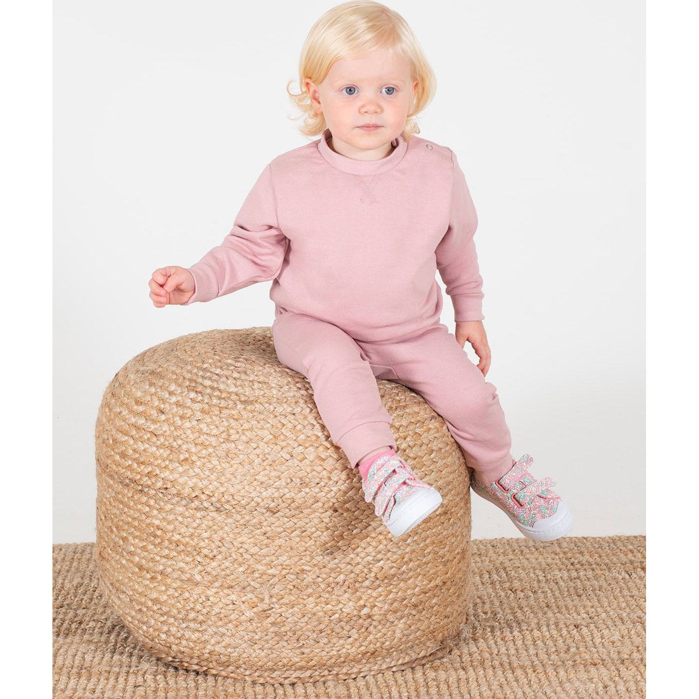 Larkwood Sustainable Sweatshirt