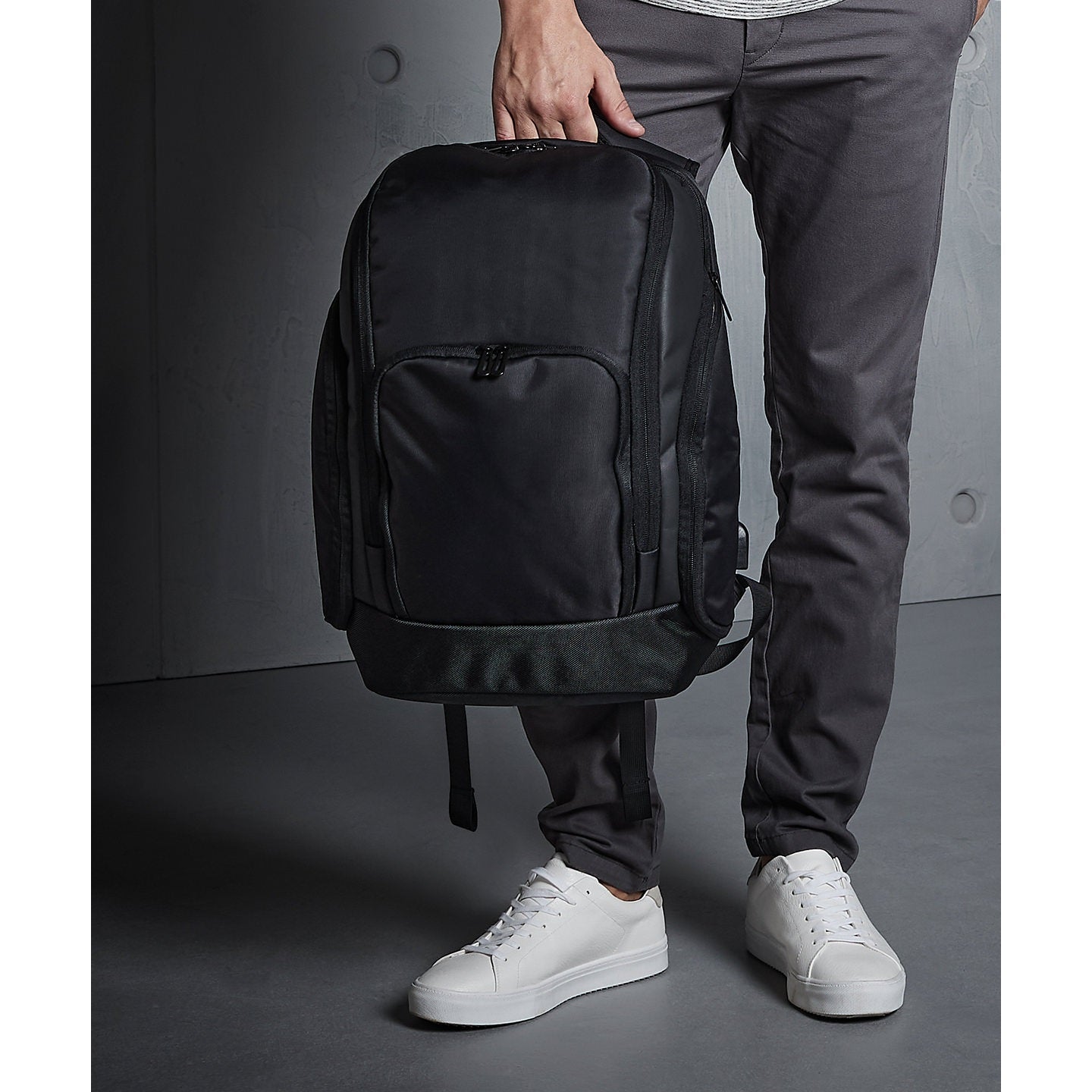 Quadra Pro-Tech Charge Backpack