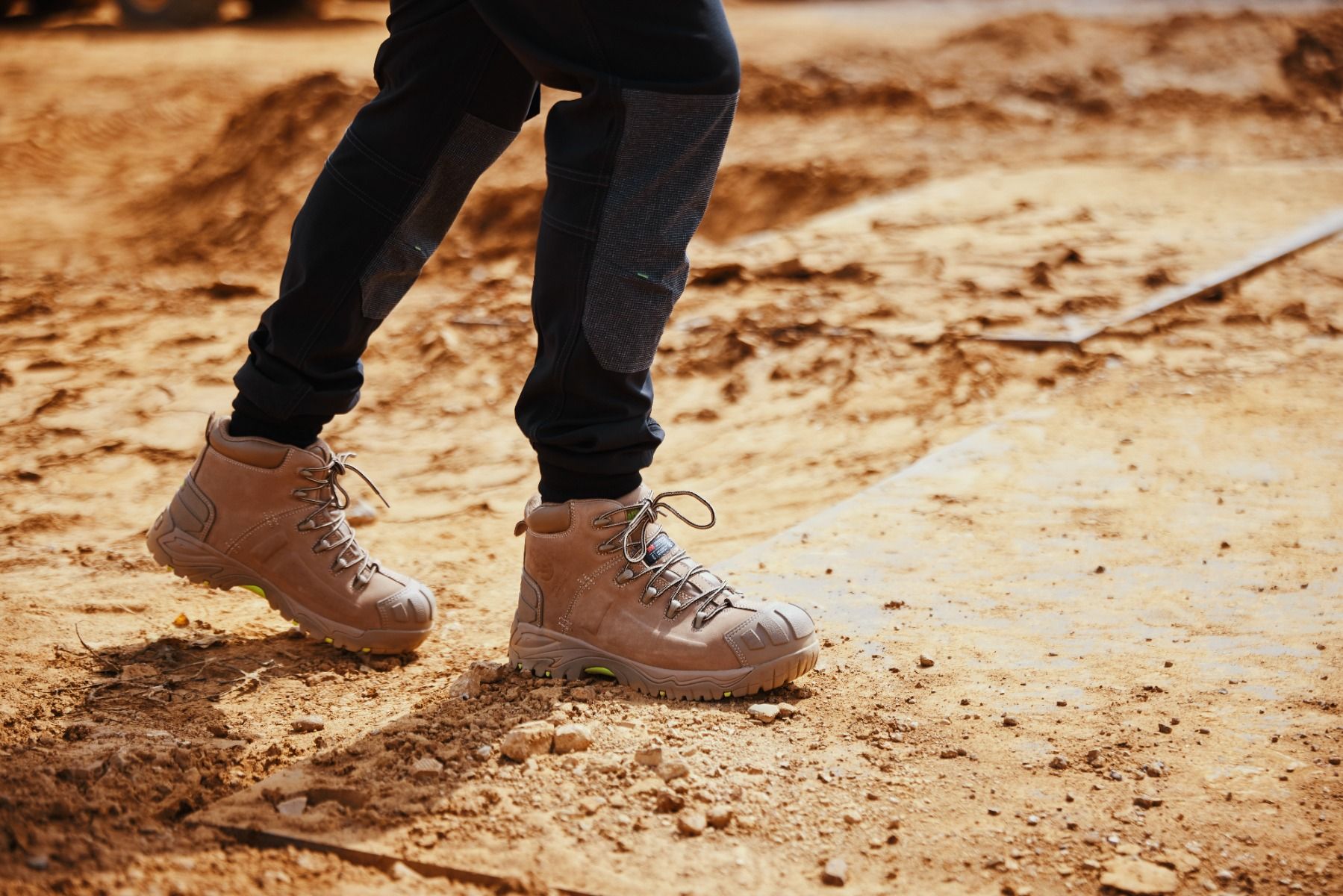 Apache Mercury Non-Metallic Waterproof Safety Boots