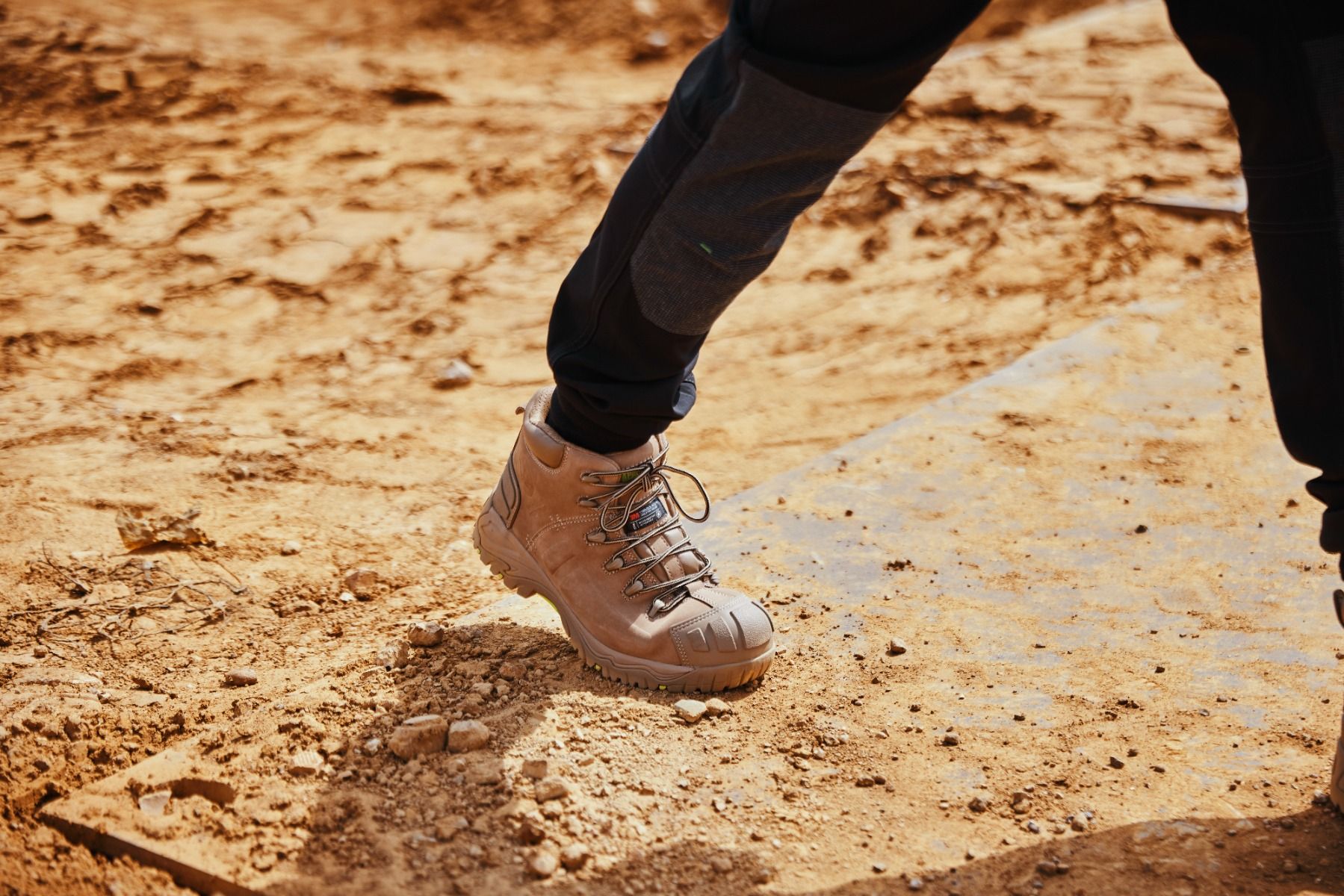 Apache Mercury Non-Metallic Waterproof Safety Boots